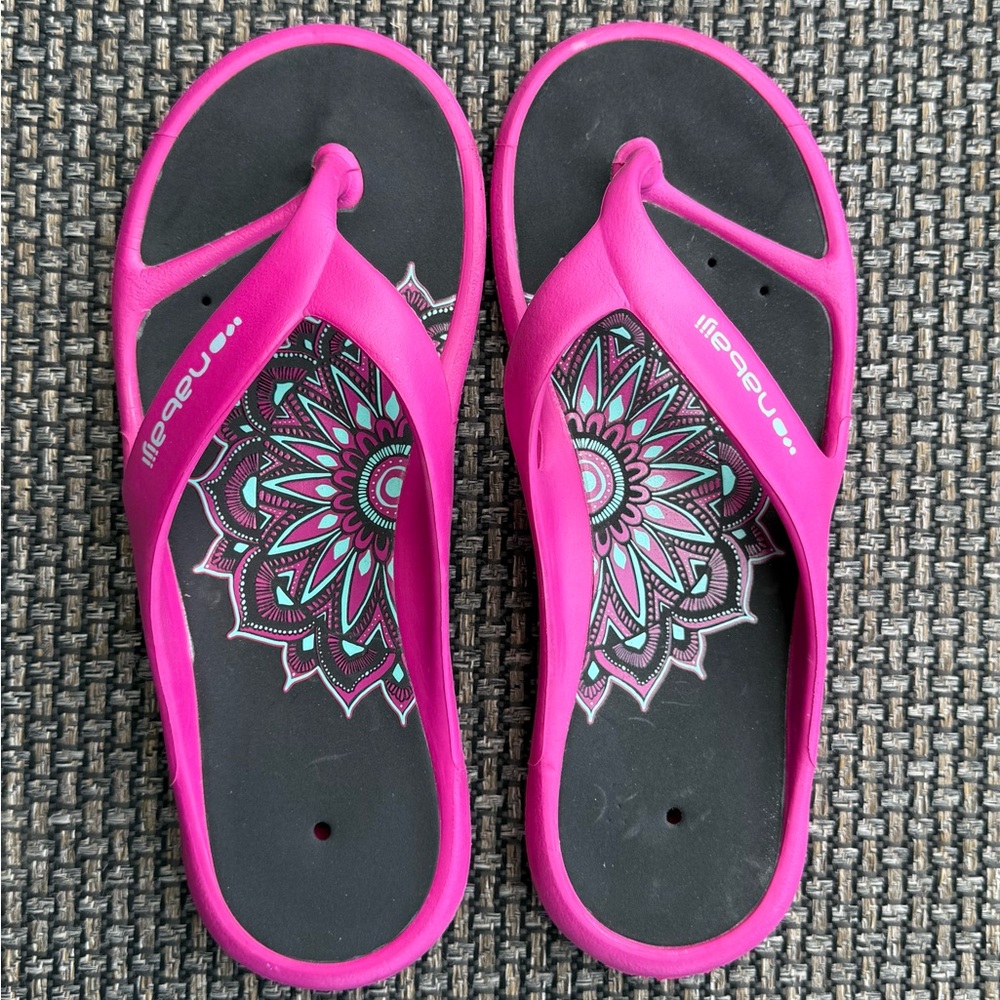 Women's Vibrant Pink and Black with Design Sandals